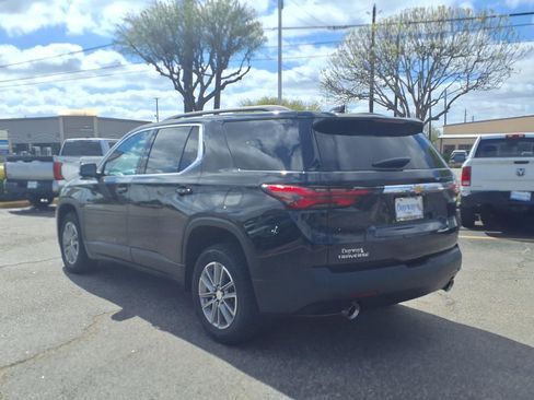Used 2023 Chevrolet Traverse LT image 24