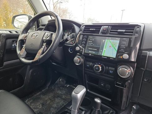 Used 2023 Toyota 4Runner TRD Off-Road Premium image 9