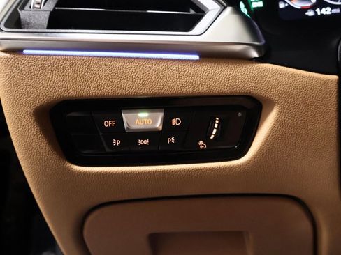 Used 2021 BMW 430i Convertible w/ Convenience Package image 12