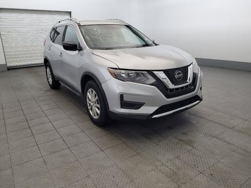 Used 2018 Nissan Rogue SV AWD/4WD image 13