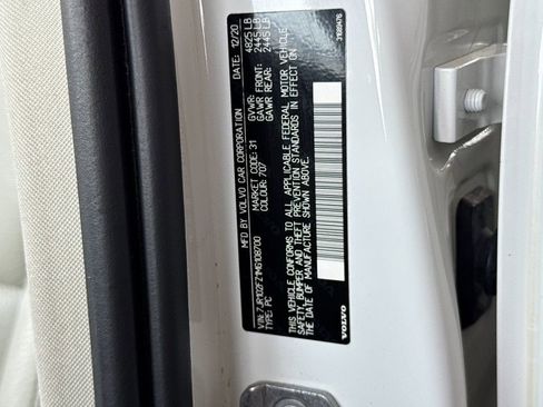 Used 2021 Volvo S60 T5 Momentum w/ Premium Package image 27