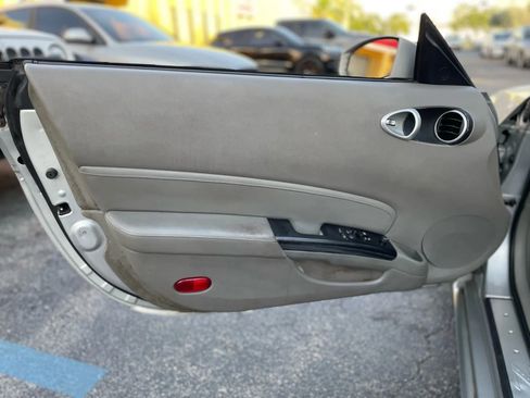Used 2007 Nissan 350Z Touring image 28