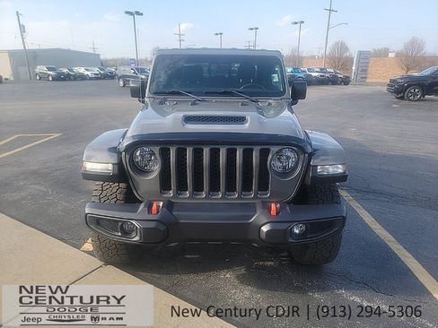 Used 2022 Jeep Gladiator Mojave w/ Cold Weather Group image 8