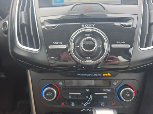 Certified 2018 Ford Focus Titanium image 36