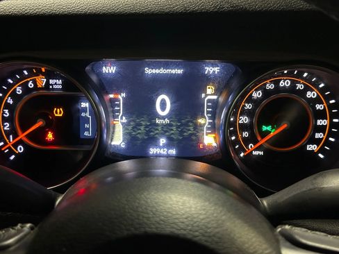 Used 2021 Jeep Gladiator Sport image 27