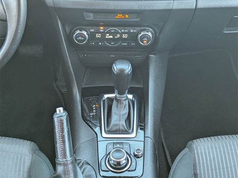 Used 2016 MAZDA MAZDA3 i Touring w/ Popular Equipment Package image 19