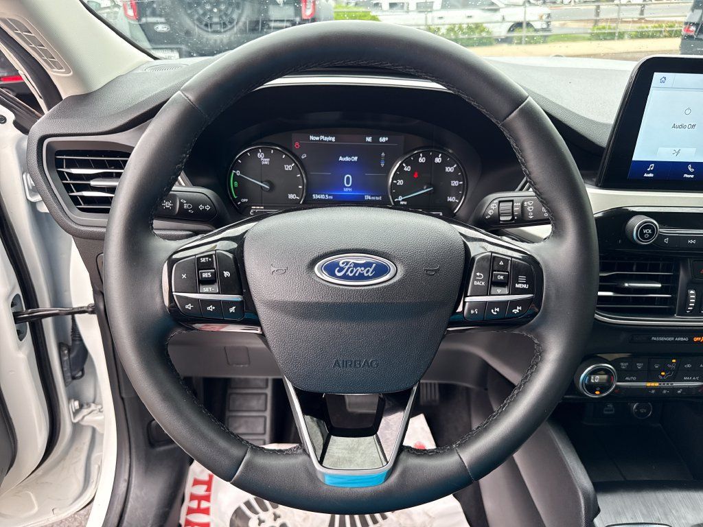 Certified 2021 Ford Escape SEL FWD image 15