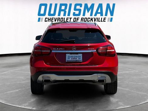 Used 2020 Mercedes-Benz GLA 250 4MATIC w/ Premium Package image 5