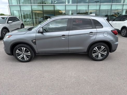 Used 2024 Mitsubishi Outlander Sport ES image 16