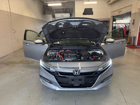 Used 2018 Honda Accord EX image 10
