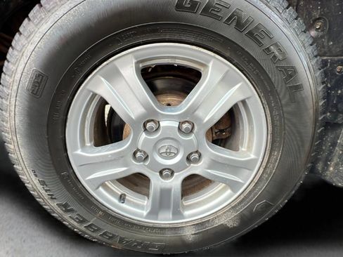 Used 2011 Toyota Tundra 4x4 Double Cab image 21