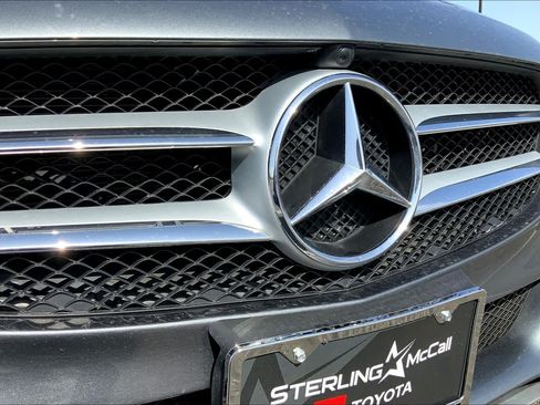 Used 2018 Mercedes-Benz C 300 Sedan image 27