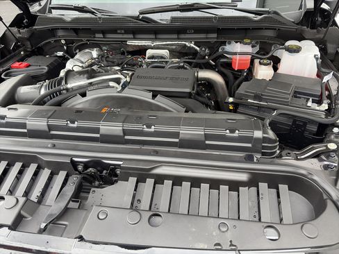 New 2025 GMC Sierra 2500 Denali w/ Denali Reserve Package image 8