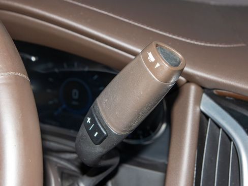 Used 2016 Cadillac Escalade Luxury image 20