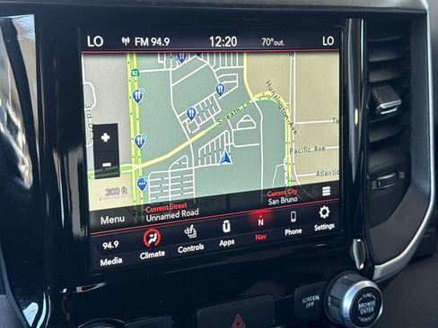 Used 2020 RAM 1500 Big Horn AWD/4WD image 18