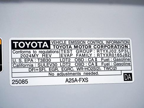 Used 2024 Toyota RAV4 XSE w/ Weather Package AWD/4WD image 37