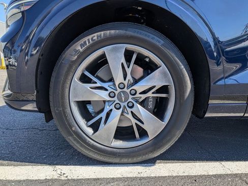 Used 2023 Genesis GV70 3.5T Sport w/ Sport Advanced Package image 25