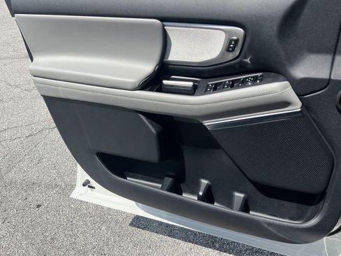 New 2026 Ford Expedition Active RWD image 12