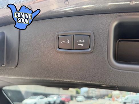 Used 2018 Porsche Macan AWD/4WD image 18