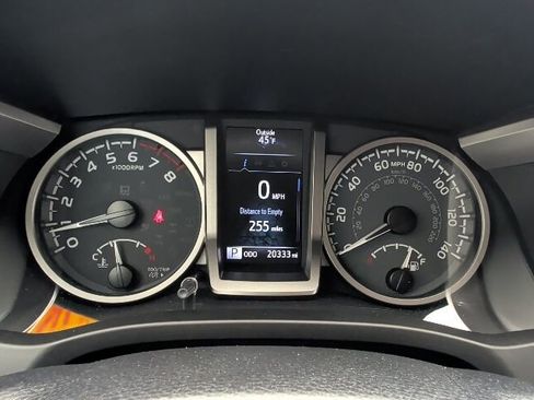 Used 2022 Toyota Tacoma SR5 AWD/4WD image 22
