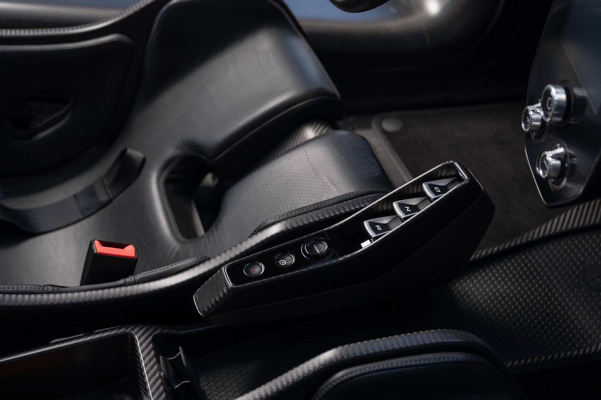 Used 2019 McLaren Senna RWD image 88