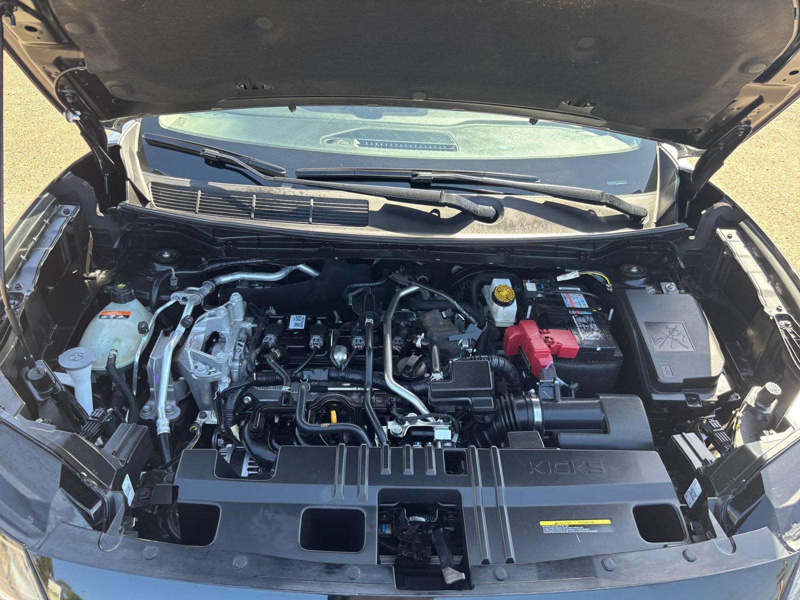 Used 2026 Nissan Kicks SR AWD/4WD image 30