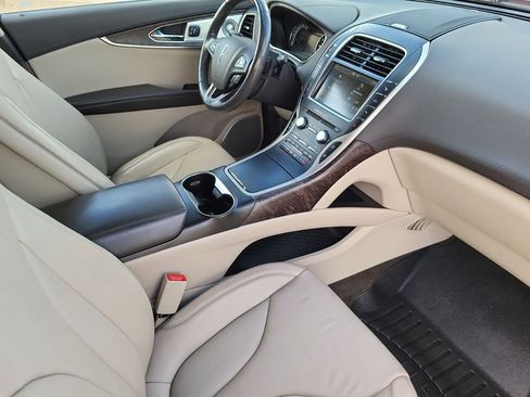 Used 2016 Lincoln MKX Reserve w/ Luxury Package image 34