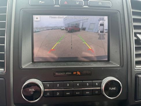 Used 2019 Ford Expedition Limited w/ Equipment Group 301A RWD image 15