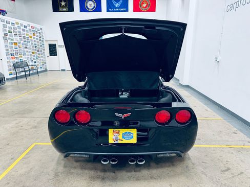 Used 2006 Chevrolet Corvette Z06 w/ Preferred Equipment Group image 22
