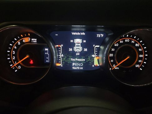 Used 2018 Jeep Wrangler Unlimited Sport S image 23