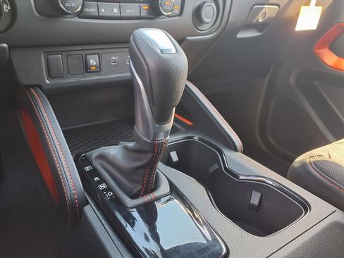 New 2025 Nissan Frontier PRO-4X w/ Interior Protection Package image 18