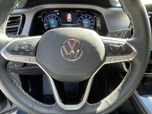 Used 2024 Volkswagen Atlas Cross Sport SE AWD/4WD image 20