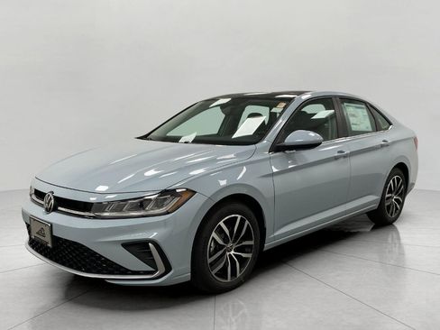 New 2025 Volkswagen Jetta SE image 8