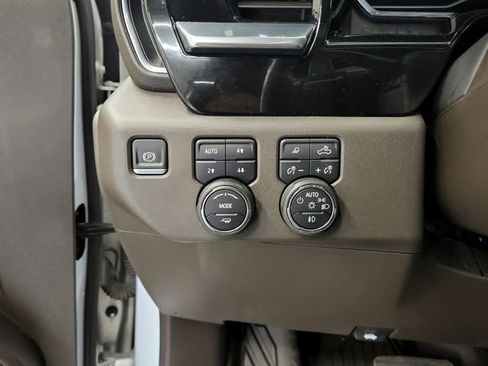 Used 2022 Chevrolet Silverado 1500 LTZ w/ LTZ Convenience Package II image 35