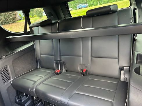 Used 2023 Cadillac Escalade ESV Premium Luxury AWD/4WD image 42