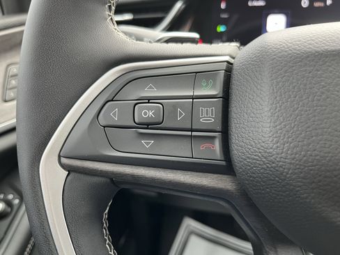 Used 2022 Jeep Grand Cherokee Limited 4xe image 27