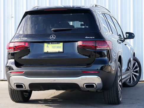 Used 2020 Mercedes-Benz GLB 250 GLB 250 w/ Premium Package image 4