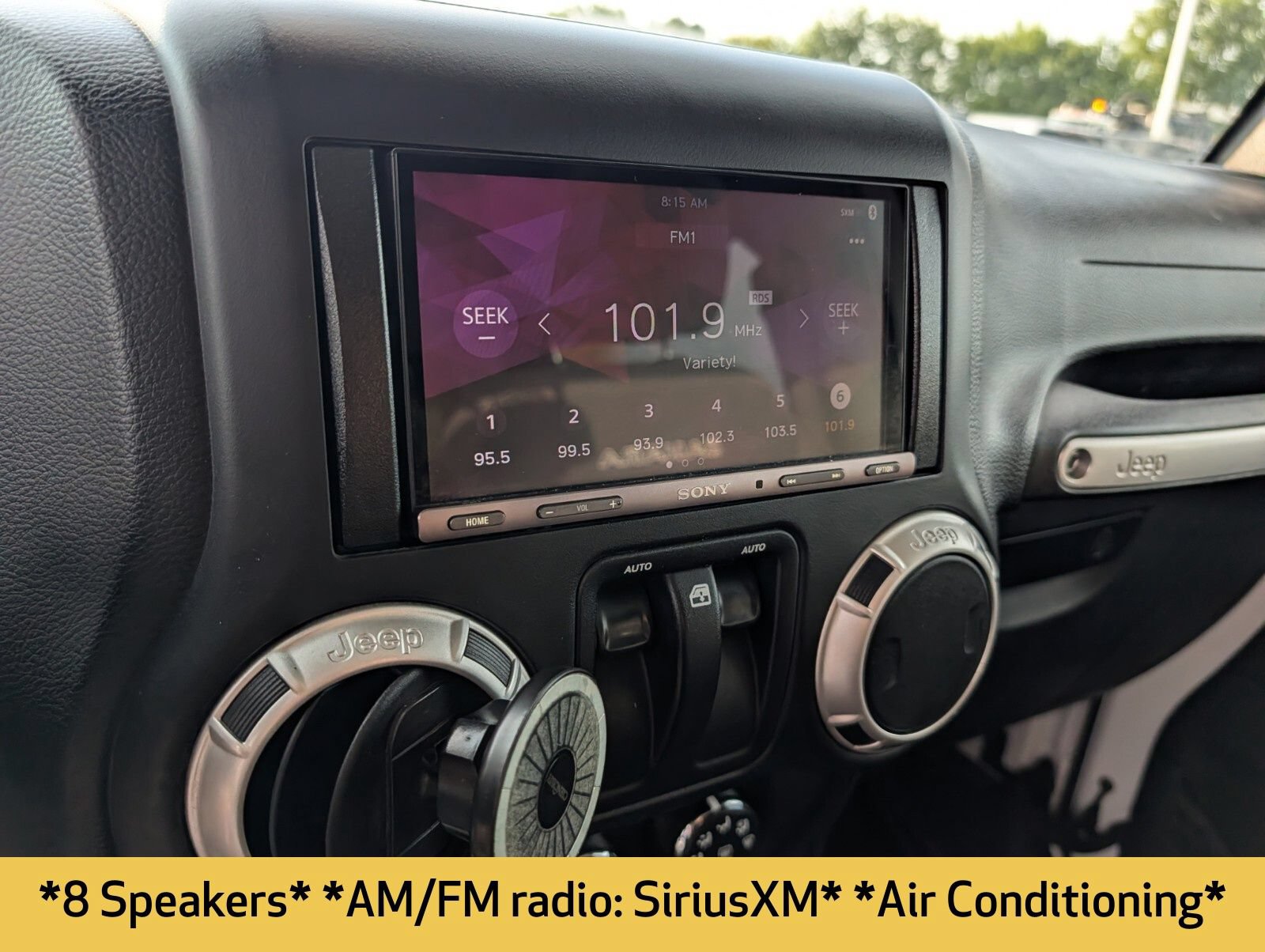 Used 2018 Jeep Wrangler Sahara w/ Connectivity Group AWD/4WD image 5