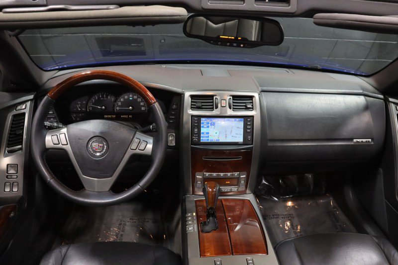 Used 2006 Cadillac XLR RWD image 44