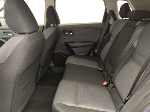 Used 2021 Nissan Rogue SV AWD/4WD image 18