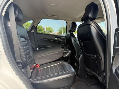 Used 2024 Ford Edge SEL AWD/4WD image 11