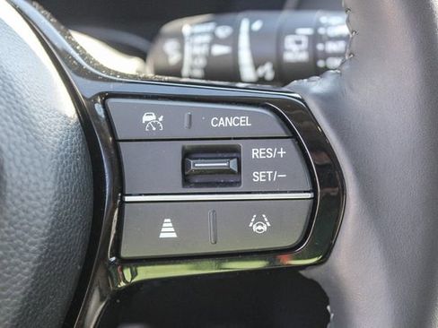 Used 2024 Honda HR-V EX-L image 32