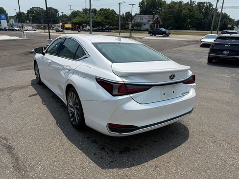Used 2024 Lexus ES 300h w/ Accessory Package (Z1) FWD image 6