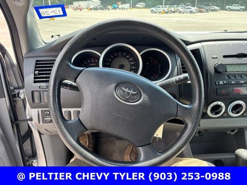 Used 2006 Toyota Tacoma PreRunner RWD image 15