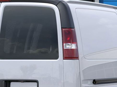 New 2026 GMC Savana 2500 image 11