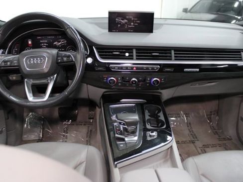 Used 2018 Audi Q7 3.0T Premium Plus w/ Premium Plus Package image 2