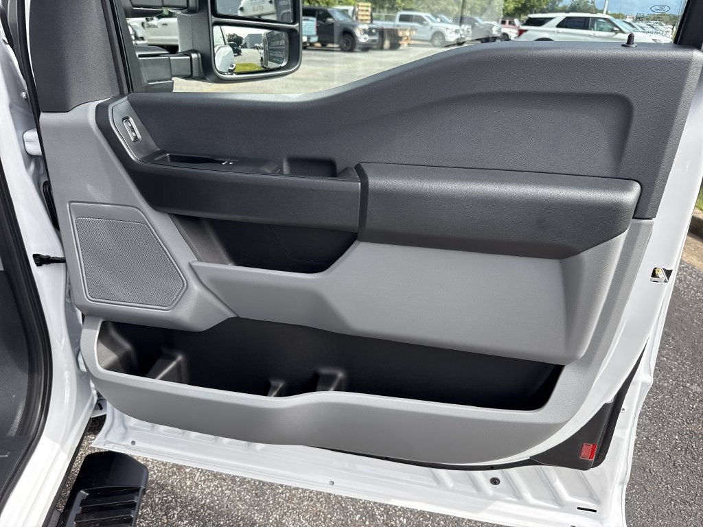 New 2026 Ford F350 XL w/ XL Driver Assist Package RWD image 16