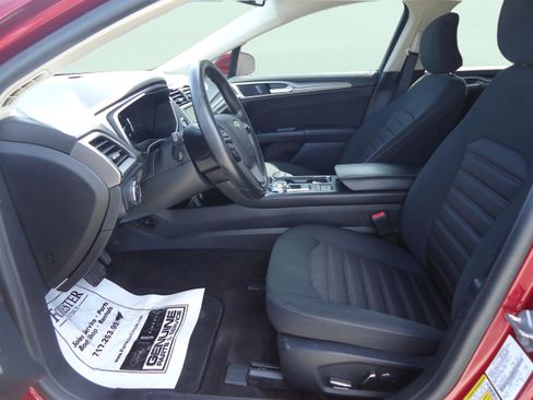Used 2019 Ford Fusion SE FWD image 23