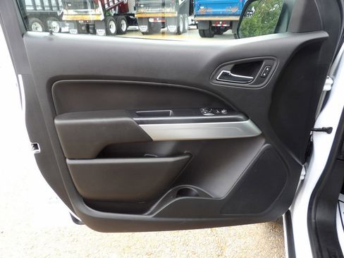 Used 2022 Chevrolet Colorado LT w/ Fleet Safety Package image 14