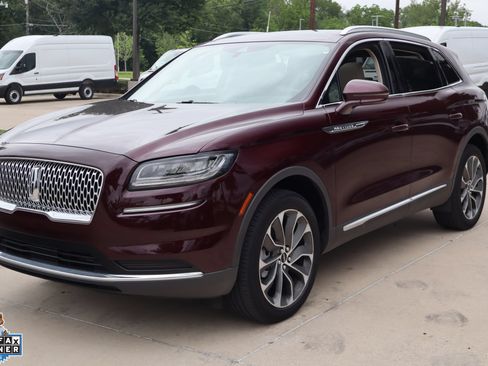 Used 2023 Lincoln Nautilus Reserve AWD/4WD image 8